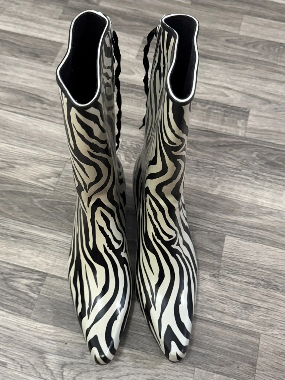 Corkys zebra print heeled rain boots women’s sz 9